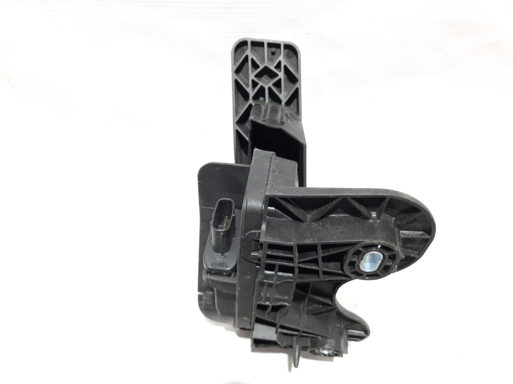 3 Педаль газу Mazda 3 2014-2018 GHP941600H Mazda 3 4 3 Педаль газу Mazda 3 2014-2018 GHP941600H Mazda 3 4