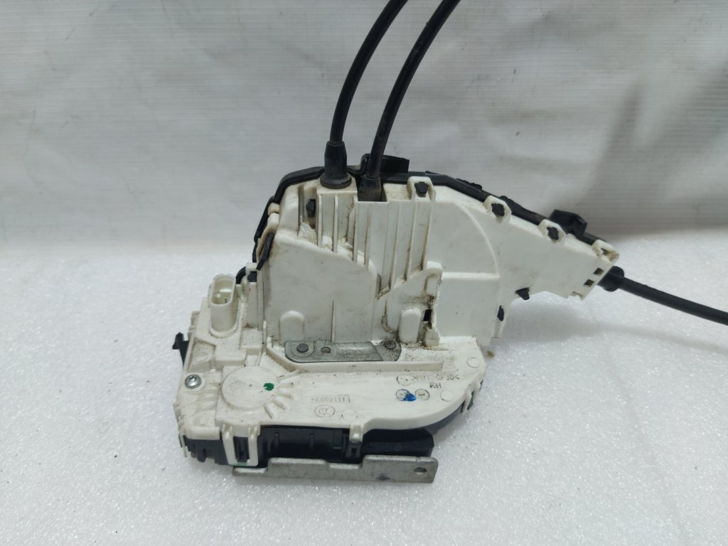 Dart Замок дверей задньої правої Dodge Dart 2013-2019 68175236AA Dodge Dart 10