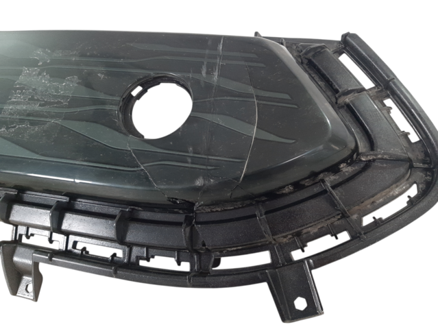 Bolt Решітка радіатора (центральна) дефект Chevrolet Bolt EV 2017-2019 42365111 Chevrolet Bolt EV 3