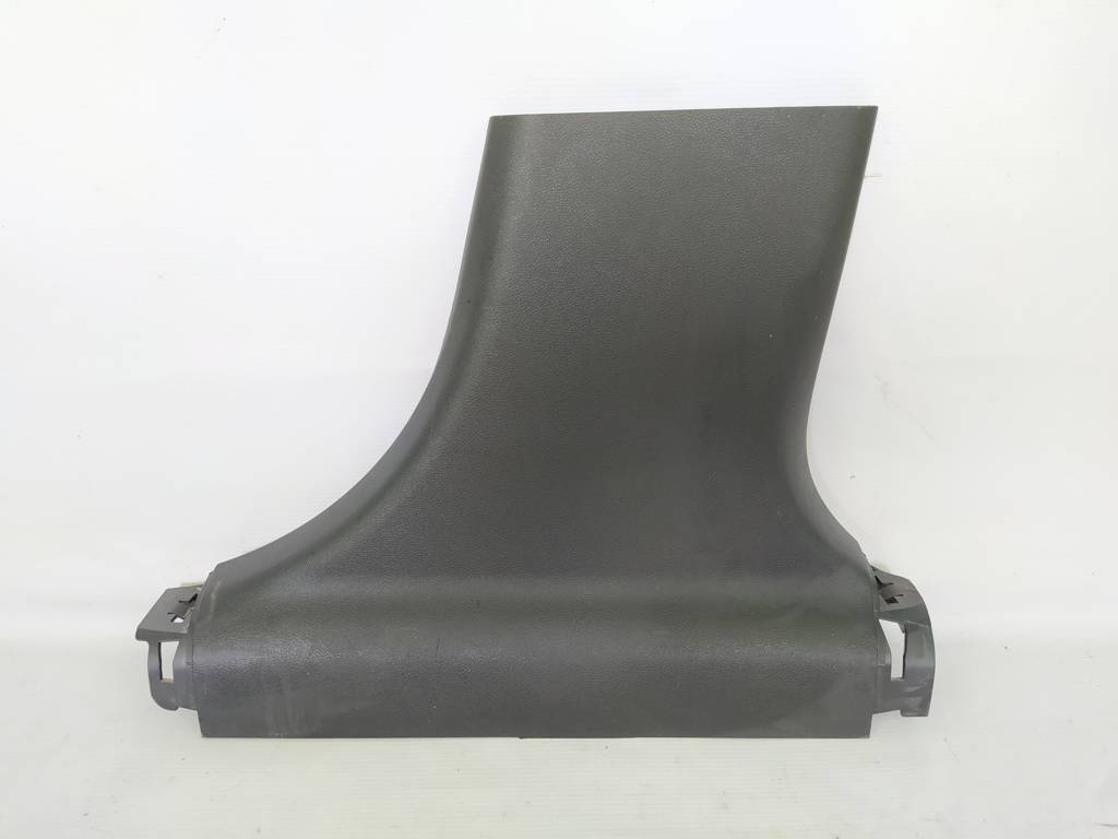 Malibu. Обшивка стойки центральной правая нижняя Chevrolet Malibu 2013-2016 22884307 Chevrolet Malibu