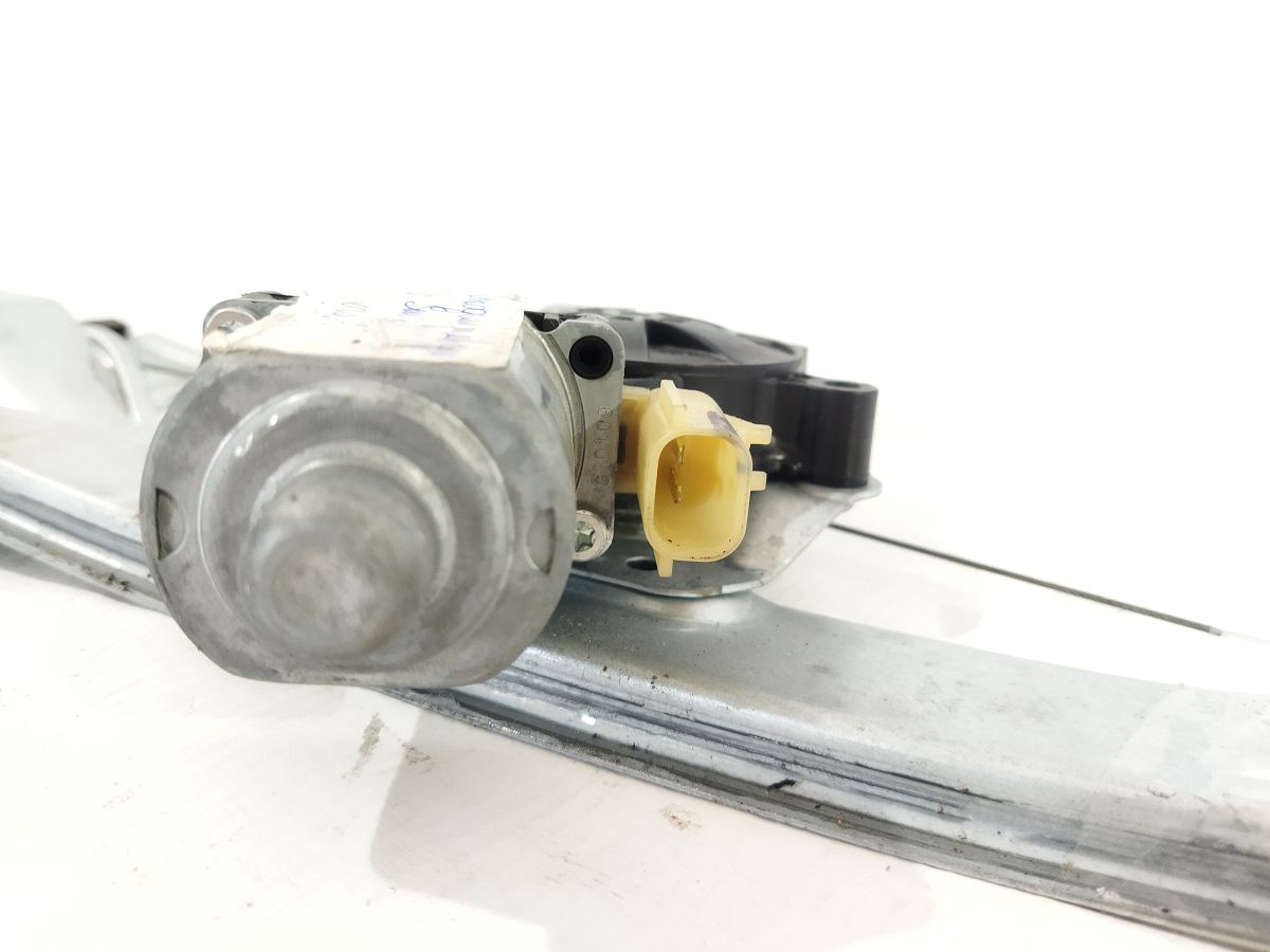 Sonic Склопідйомник дверей задньої лівої Chevrolet Sonic 2012 95494532 Chevrolet Sonic 7
