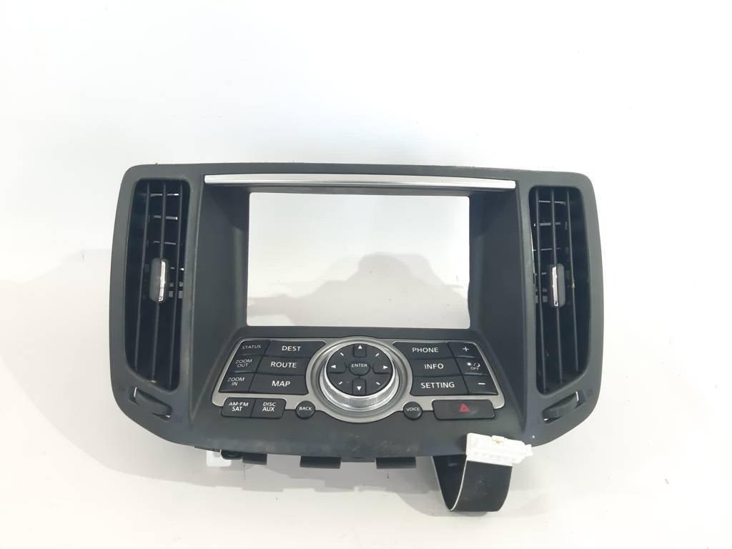 G37. Панель управління мультимедіа та повітроводів Infiniti G37 2008-2015 283951UF2A Infiniti G37
