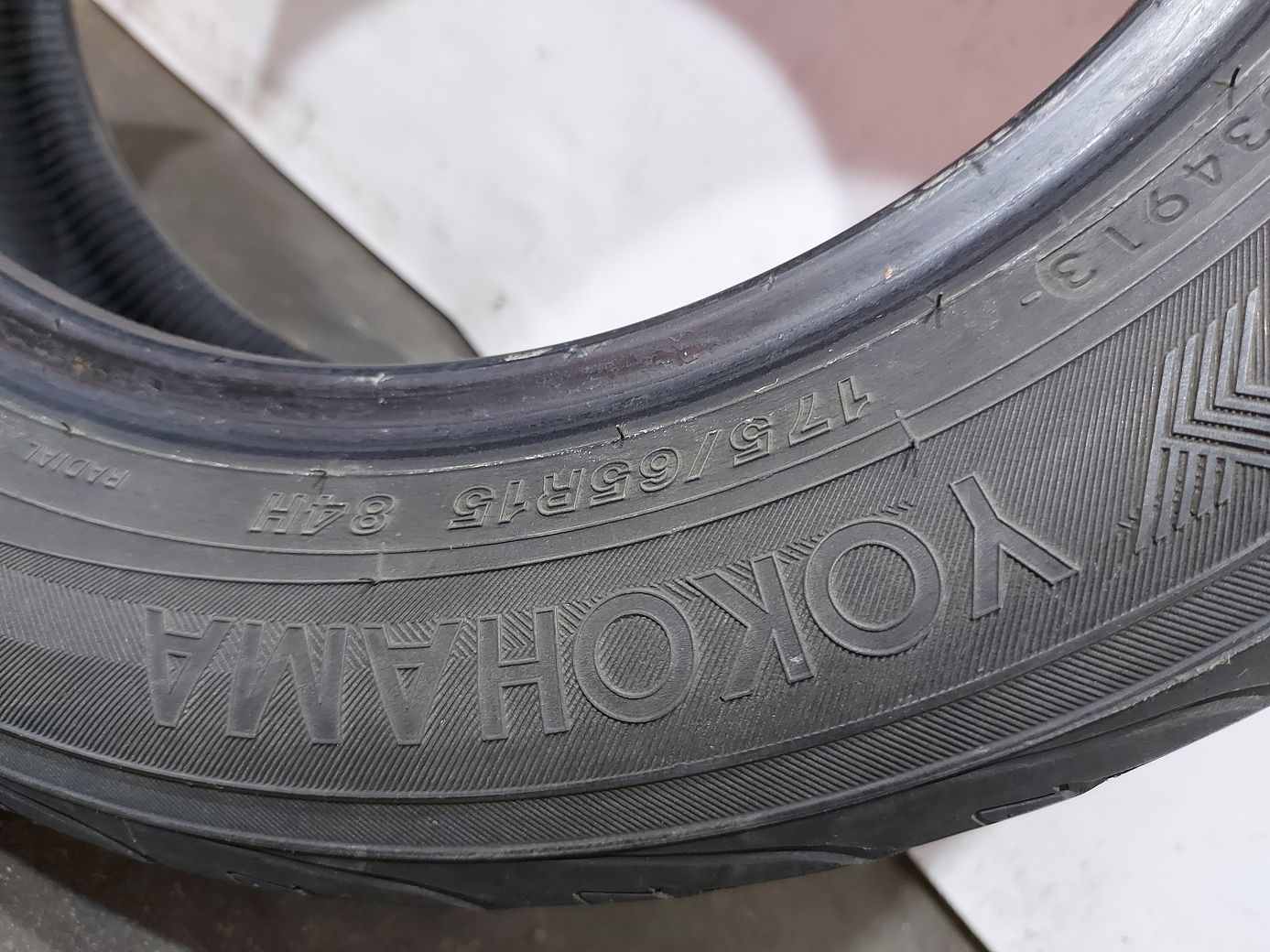  Гума Yokohama Avid Envigor 175/65R15 (Honda Insight) 2