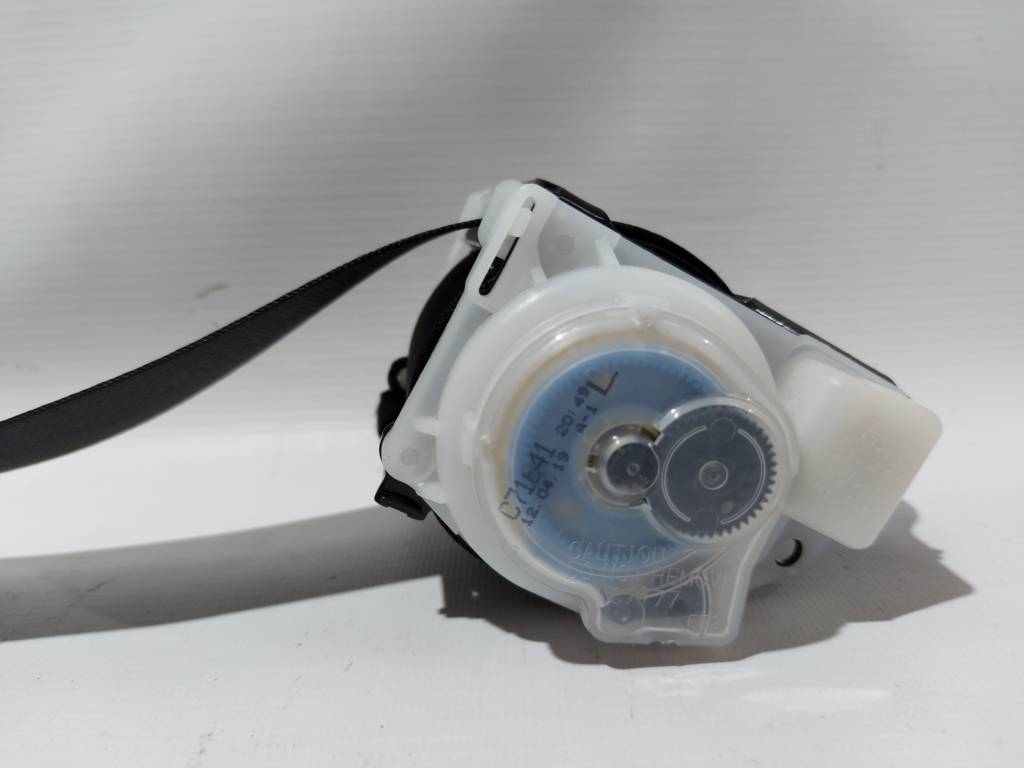 Prius c Ремінь безпеки задній лівий Toyota Prius C 2012-2017 7337052380B0 Toyota Prius C 4