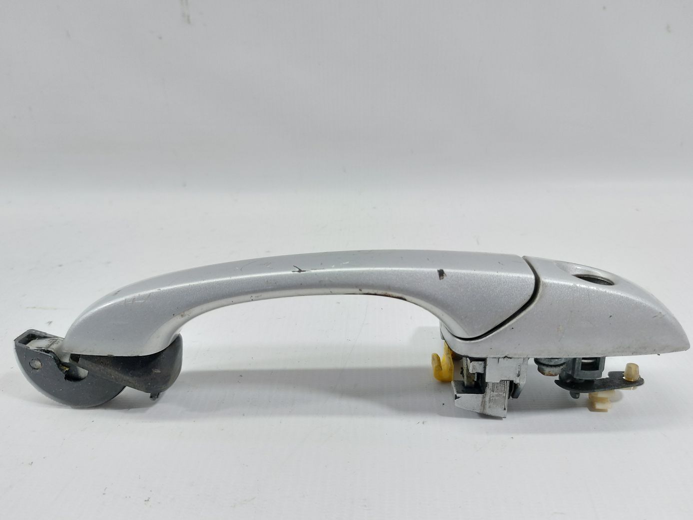 Avenger Ручка дверей передньої лівої зовнішня (сіра) Dodge Avenger 2012-2014 1KR95CDMAD Dodge Avenger 2 Avenger Ручка дверей передньої лівої зовнішня (сіра) Dodge Avenger 2012-2014 1KR95CDMAD Dodge Avenger 2