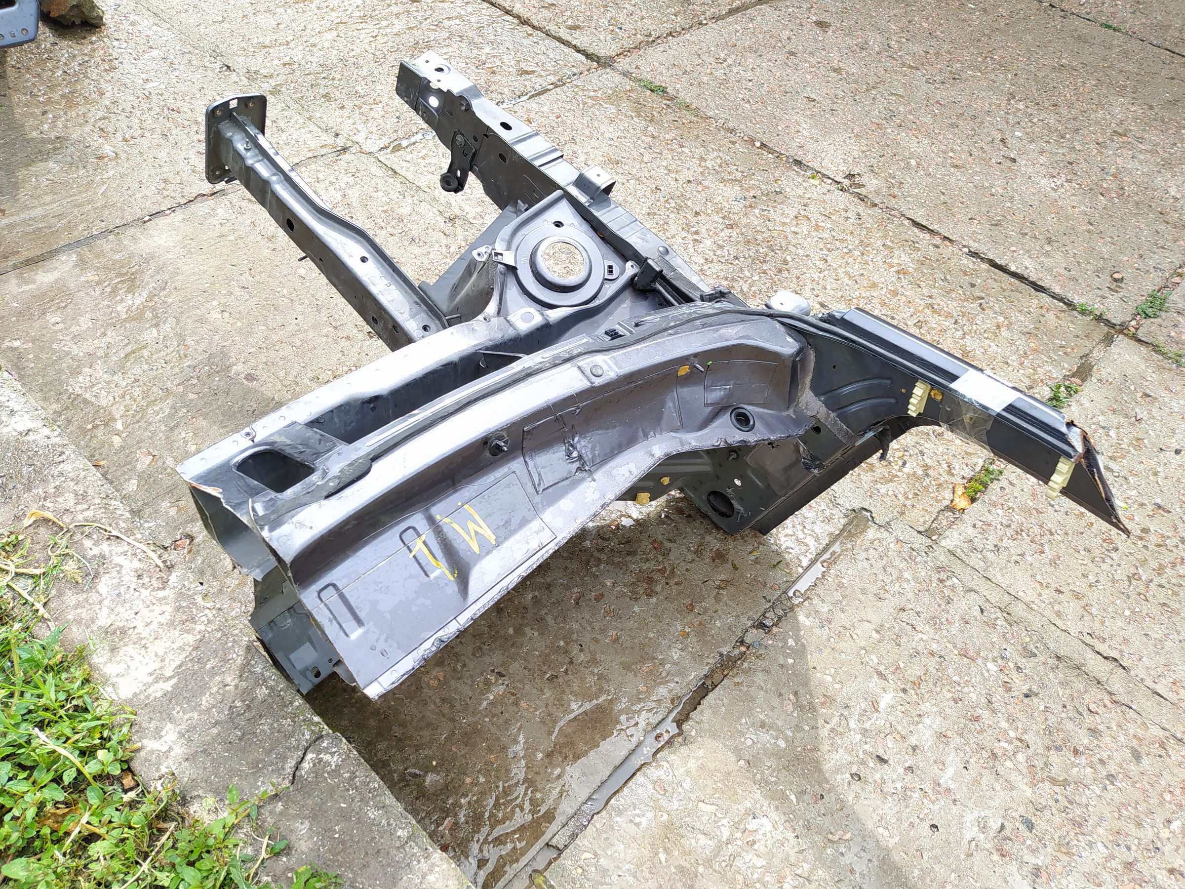 200 limited Четверть передняя правая Chrysler 200 Limited 2015-2017 68267070AB Chrysler 200 Limited 9