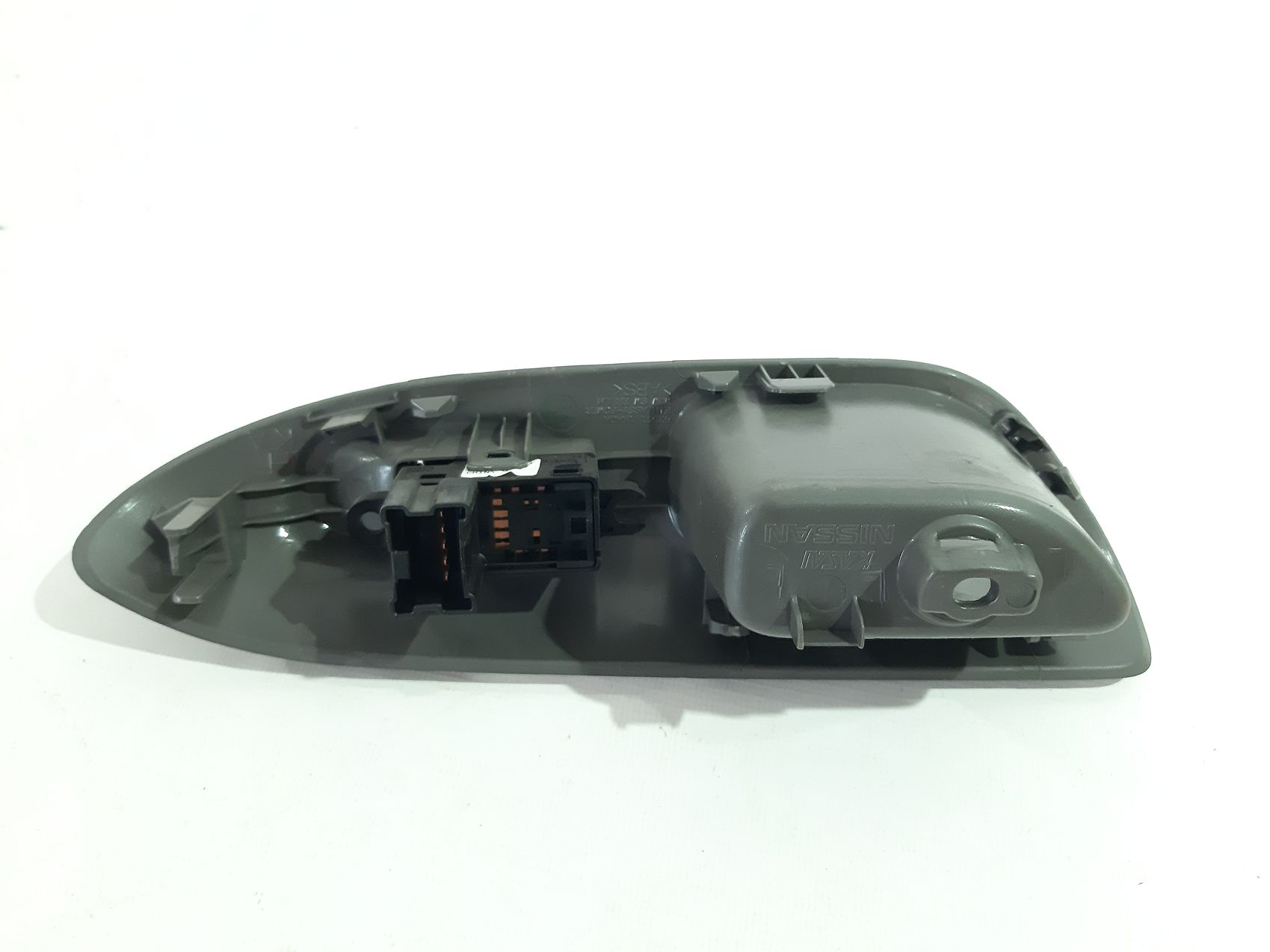 Juke Кнопка склопідйомника двері задньої лівої Nissan Juke 2011-2017 829611KA1A Nissan Juke 2