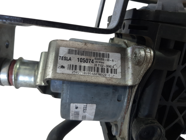 Model s Вакуумный насосTesla Model S 2012-2016 600635900A Tesla Model S 2