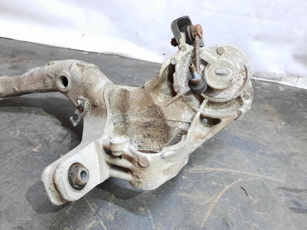 Dart Поворотний кулак задній лівий Dodge Dart 2013-2014 68080587AE Dodge Dart 2