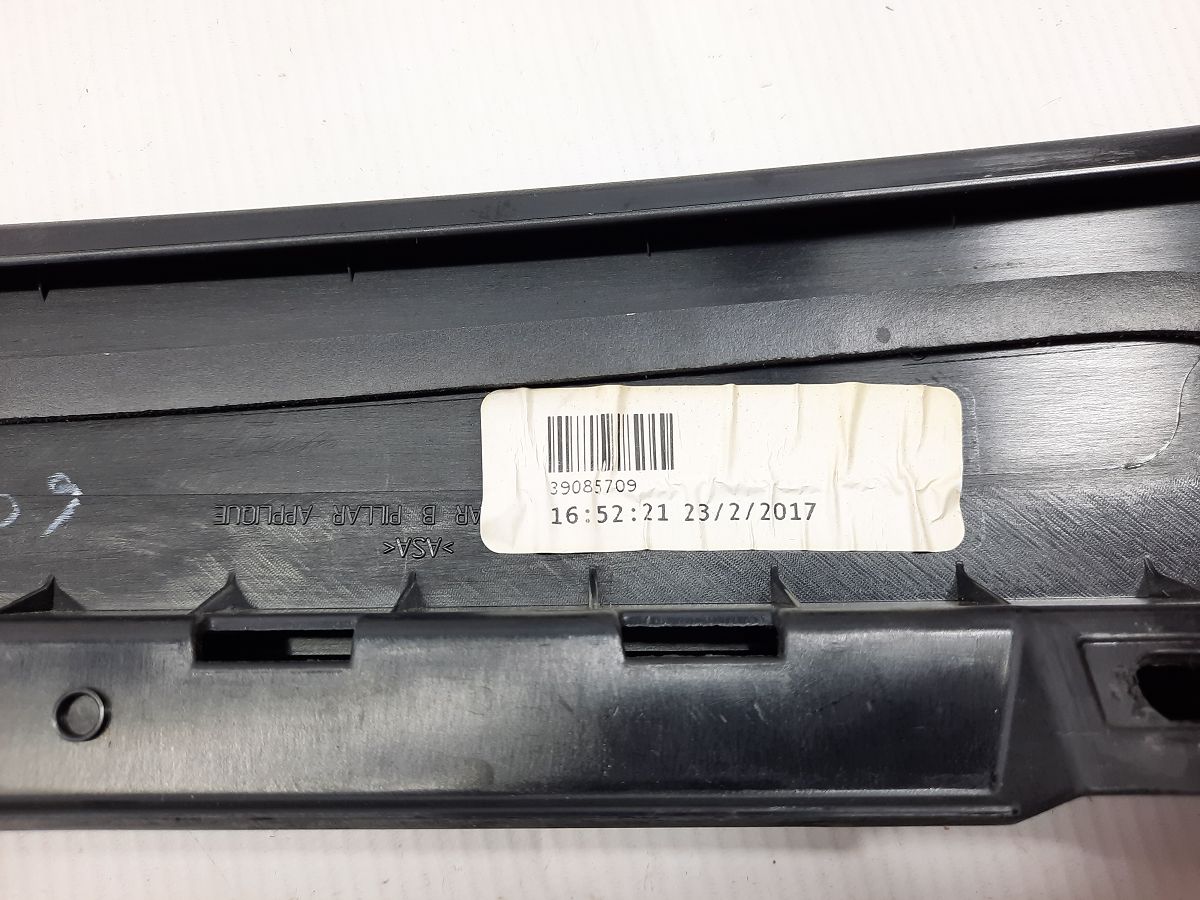 Cruze Накладка дверей задніх лівих зовнішня Chevrolet Cruze 2016-2019 39085709 Chevrolet Cruze 5