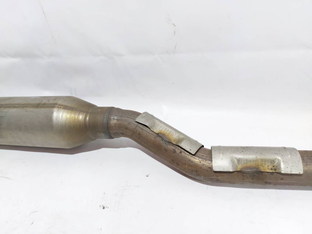 Sienna Вихлопна труба середня частина Toyota SIENNA 2015-2016 174200P301 Toyota SIENNA 3