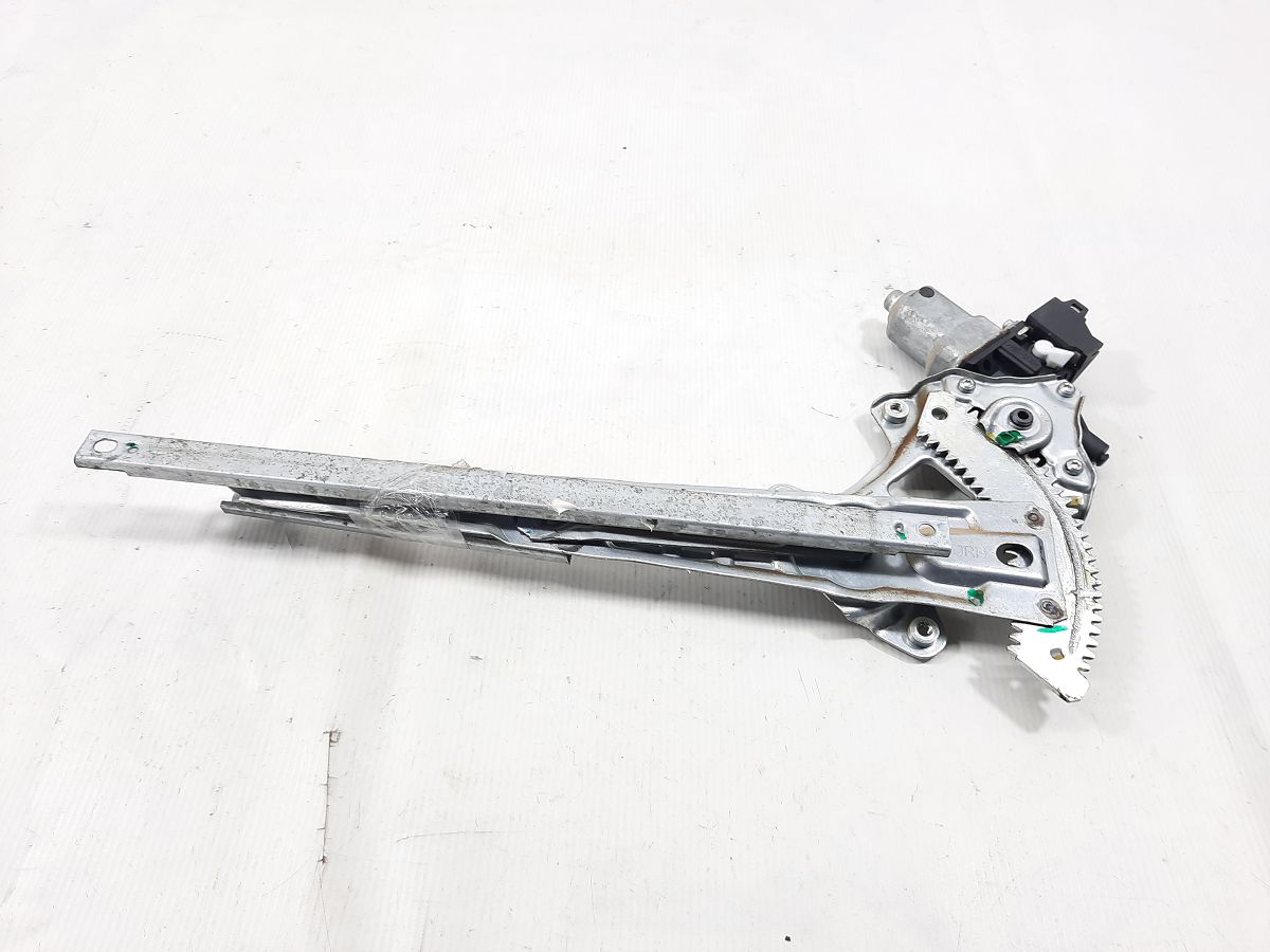 Sentra. Склопідйомник дверей задньої правої Nissan Sentra 2013-2015 827203SG0A Nissan Sentra