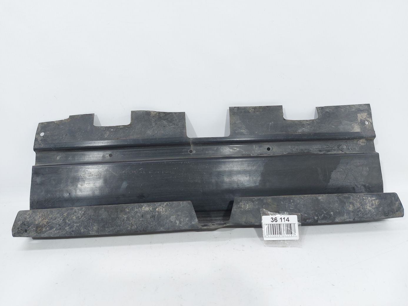 Dart. Пыльник радиатора нижний Dodge Dart 2013-2019 68381779AA Dodge Dart