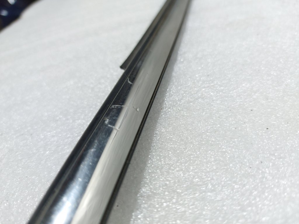 Cooper countryman Молдинг наружный (уплотнитель стекла) двери передней правой Mini Cooper Countryman 2011-2016 51339810468 Mini Cooper Countryman 3