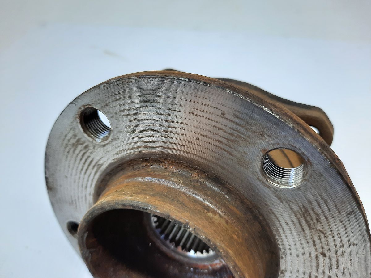 5 series Ступица задняя левая/правая BMW 5 series 2010-2017 33006867806 BMW 5 series 10