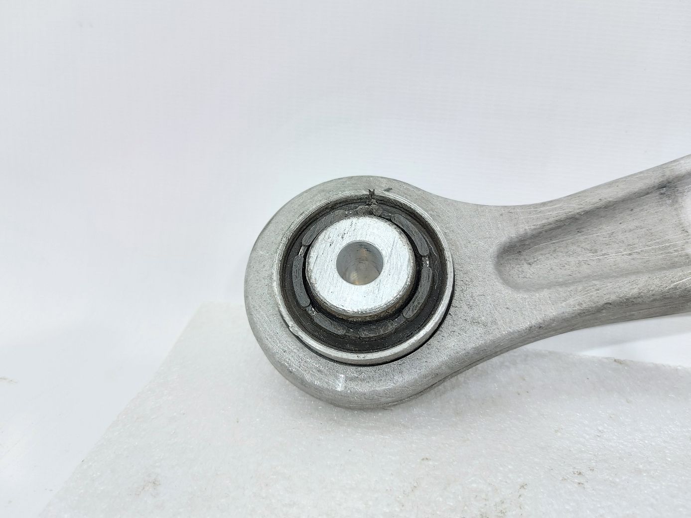 5 series Рычаг задний поперечный правый /левый BMW 5 series 2009-2019 33326775902 BMW 5 series 9