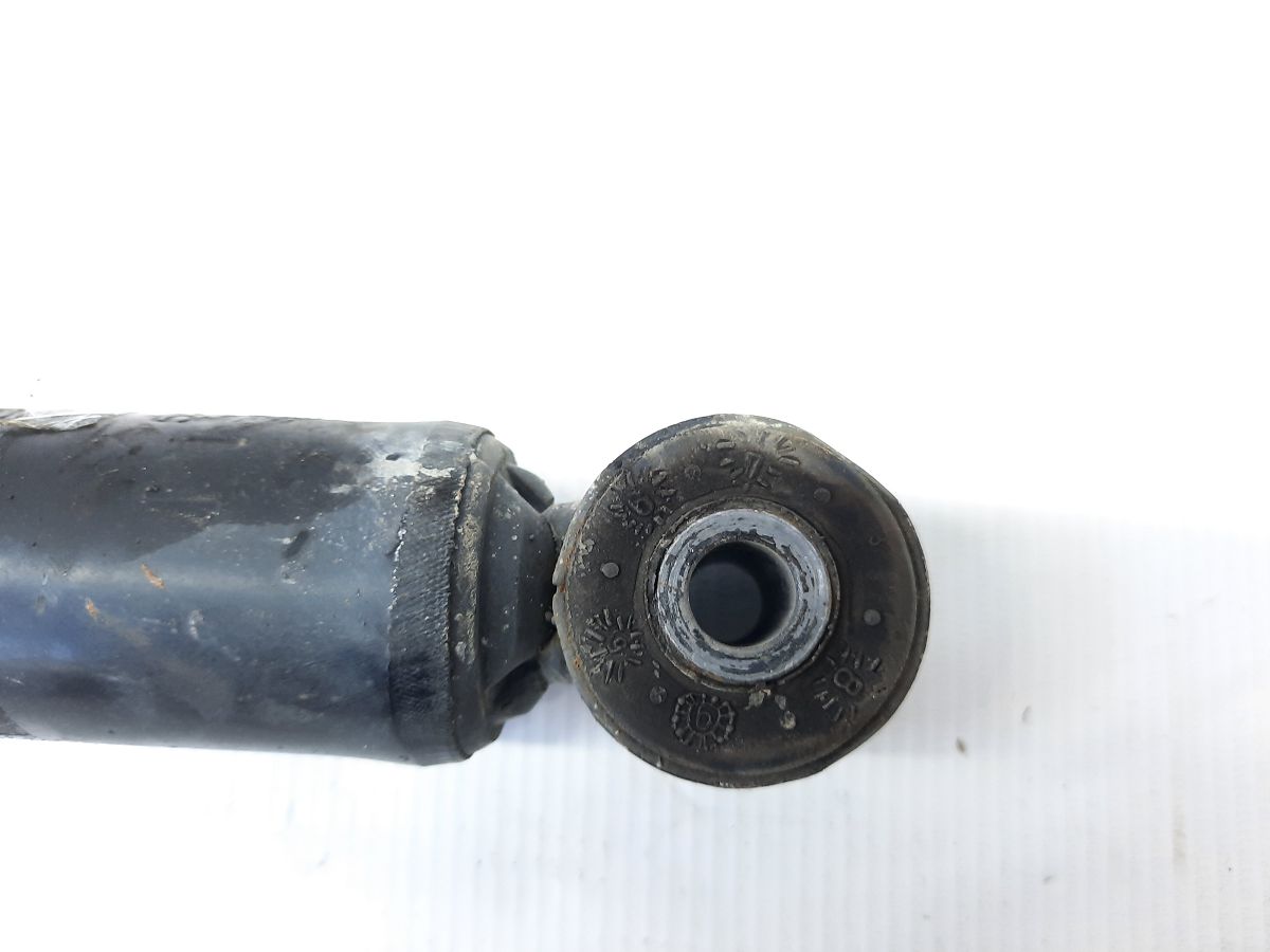 Sentra Амортизатор задний левый/правый Nissan Sentra 2014-2019 E62109AM0A Nissan Sentra 8