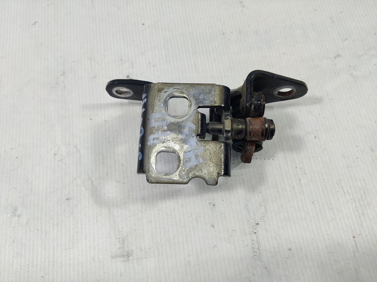 Compass Петля двери передней/задней правой нижняя Jeep Compass 2007-2017 5115712AK Jeep Compass 9