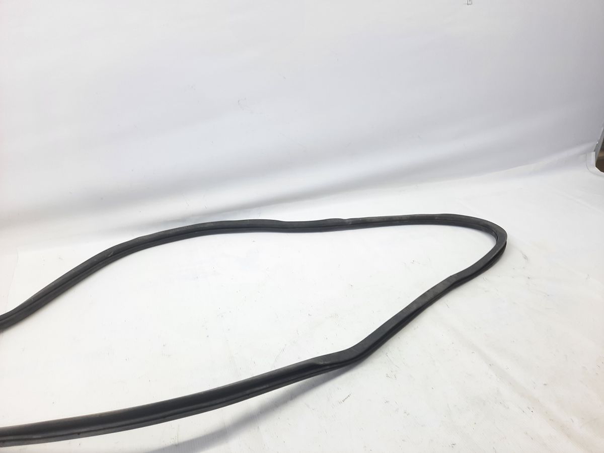 Dart Уплотнительная резинка проёма двери передней левой/правой Dodge Dart 2013-2014 68085076AF Dodge Dart 5