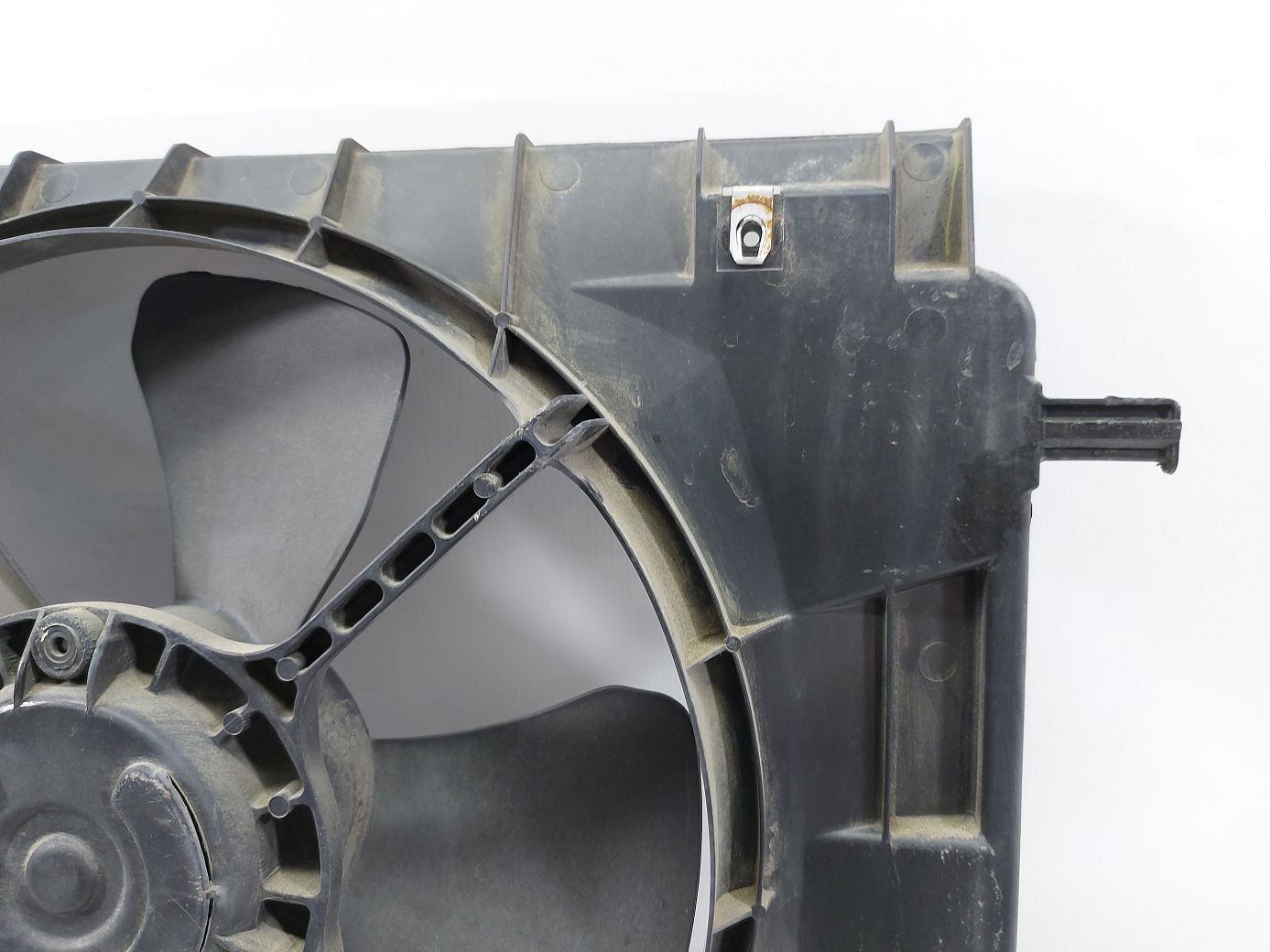 Hhr Вентилятор системи охолодження Chevrolet HHR 2006-2011 25784660 Chevrolet HHR 5 Hhr Вентилятор системи охолодження Chevrolet HHR 2006-2011 25784660 Chevrolet HHR 5