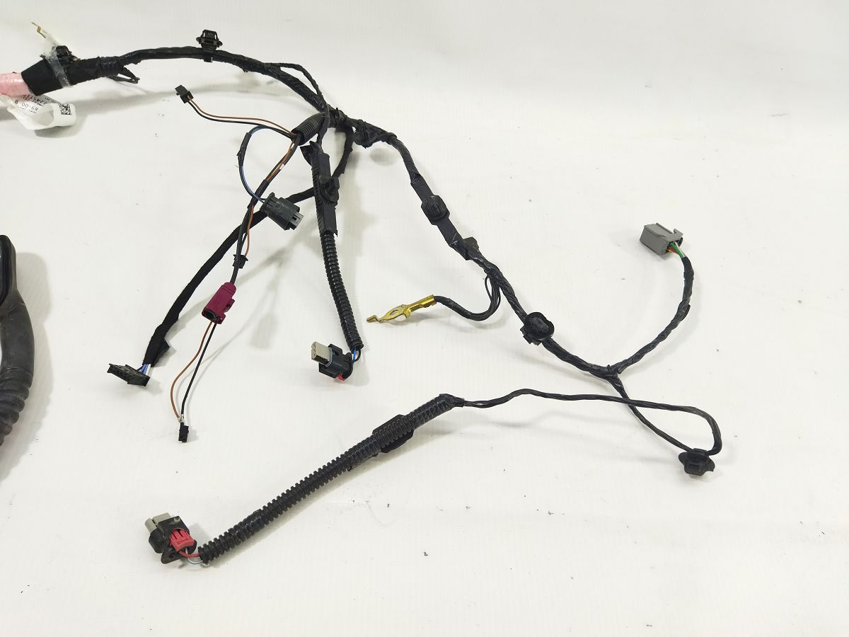 Model 3 Проводка кришки багажника Tesla Model 3 2020-2024 206878900B Tesla Model 3 3