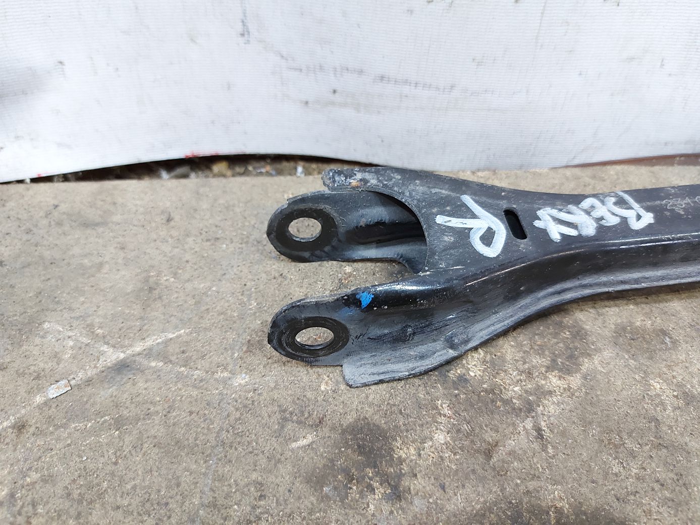 Ats Важіль центральний лівий/правий поперечний Cadillac ATS 2013-2019 23105024 Cadillac ATS 9