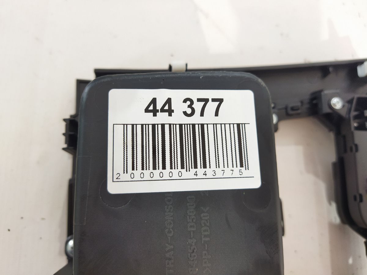 Optima Підсклянник центральної консолі Kia Optima 2016-2020 84650D5010JG7 Kia Optima 6