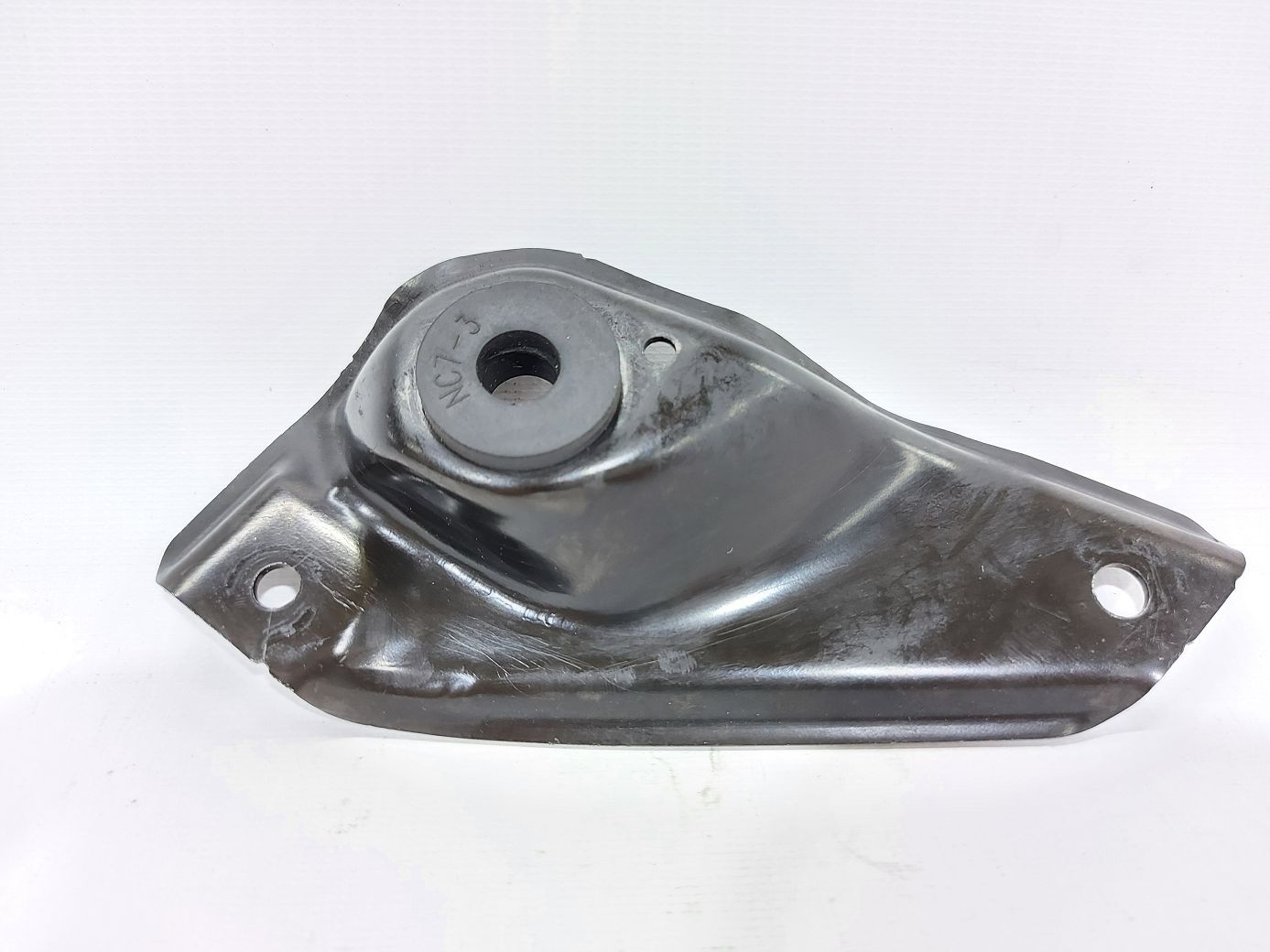 Accord. Кронштейн радіатора верхній лівий Honda Accord Sedan 2013-2017 74171T2AA01 Honda Accord Sedan