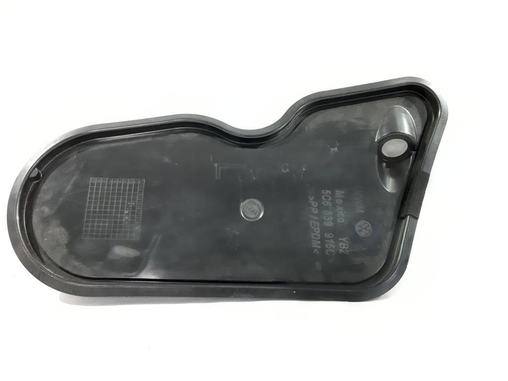 Jetta wagon. Заглушка дверей задньої лівої Volkswagen Jetta wagon 2010-2017 5C6839915B Volkswagen Jetta