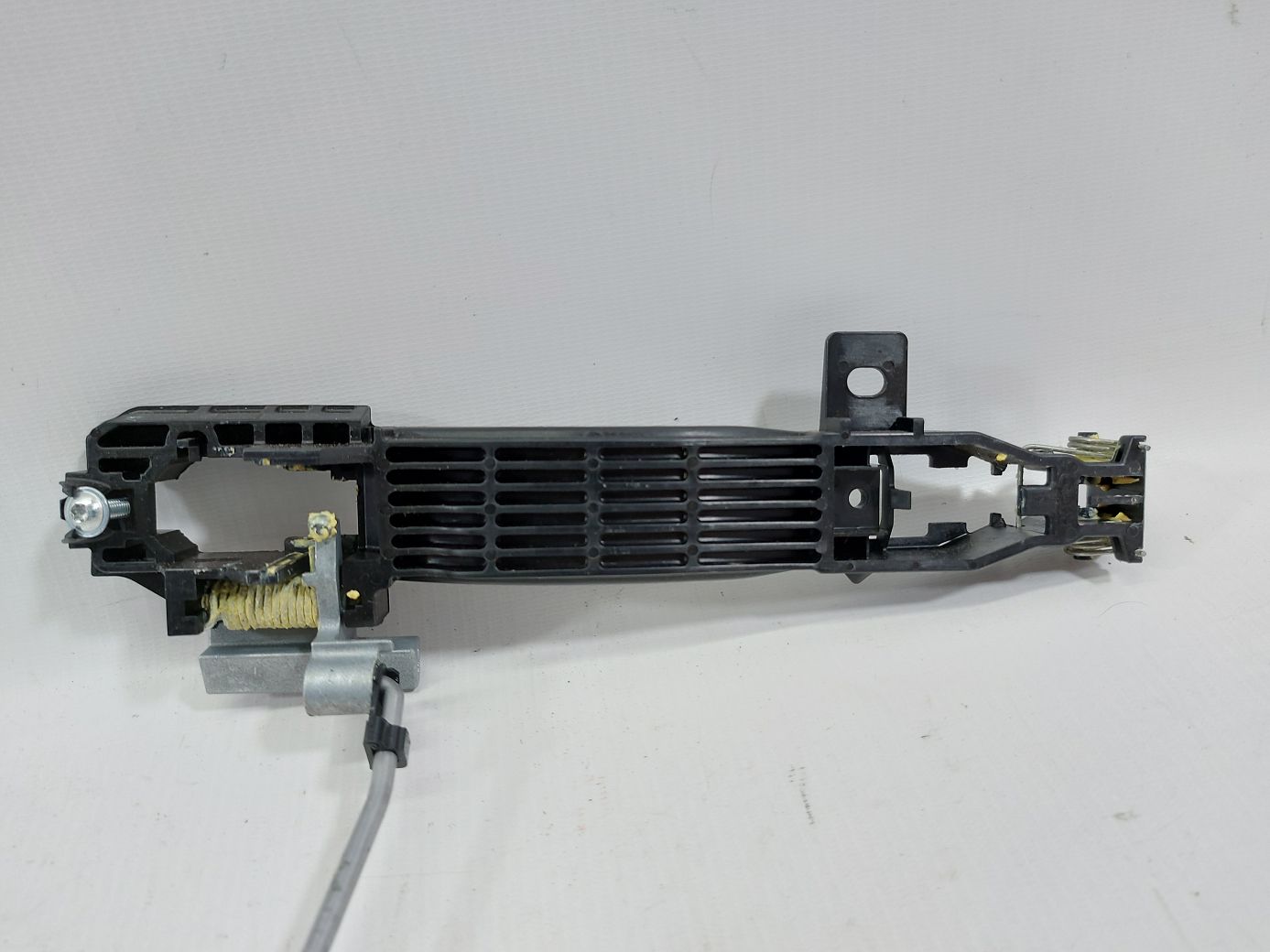 6 Кронштейн ручки наружной двери передней правой Mazda 6 2014-2021 GHP95842XD Mazda 6 3