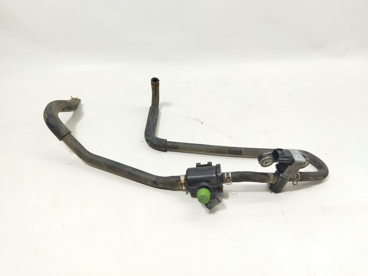 Altima. Паливний клапан впускного колектора Nissan Altima 2014-2018 149393TA0A Nissan Altima