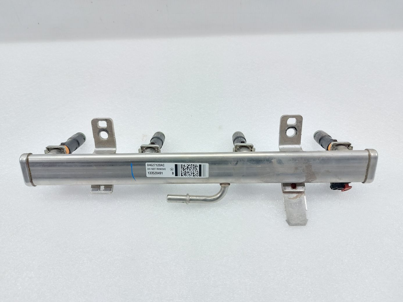 Dart. Топливная рампа Dodge Dart 2013-2016 4593987AC Dodge Dart