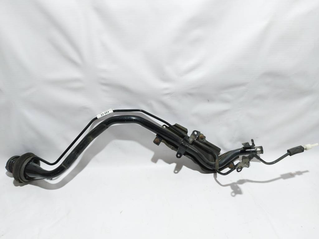 6. Заливная горловина Mazda 6 2013-2017 GJR942210H Mazda 6