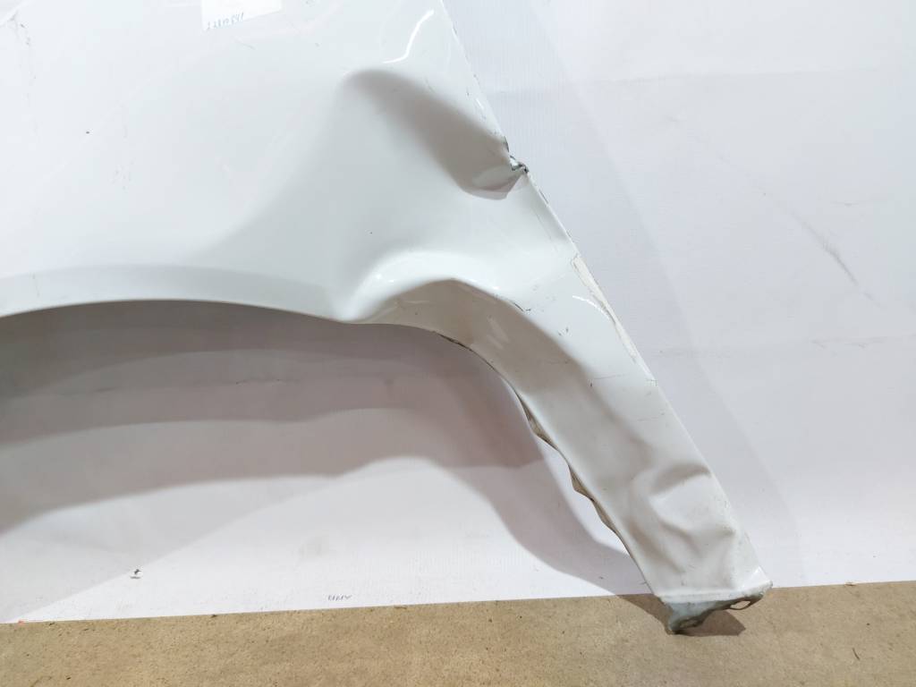 Товары с дефектами Крыло переднее левое (дефект) Buick Regal 2012-2017 22810641 Buick Regal 2