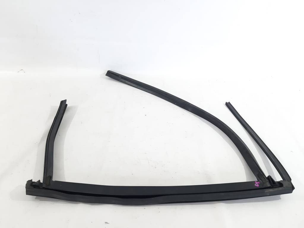 Escape Ущільнювач скла дверей задньої правої Ford Escape 2013-2019 CJ5Z7825766A Ford Escape 9