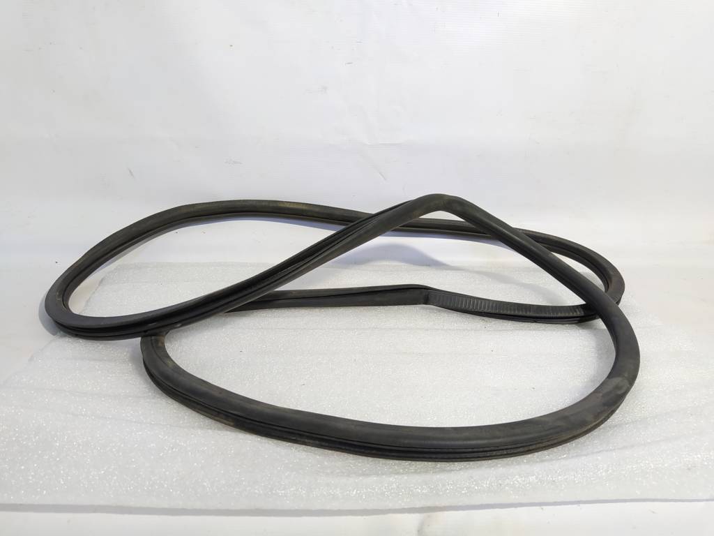 Dart Уплотнительная резинка проёма двери передней левой/правой Dodge Dart 2013-2014 68085076AF Dodge Dart 30