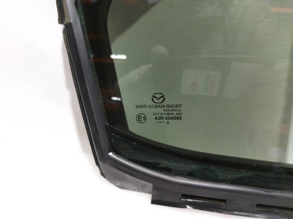 3 Скло (кватирка) двері задньої правої Mazda 3 2014-2018 BJS772661 Mazda 3 6