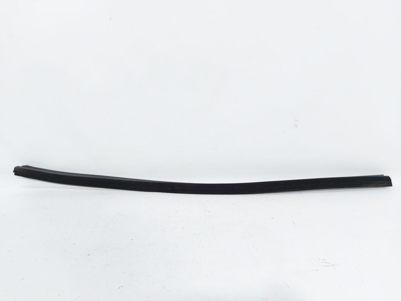 Forte. Ущільнювальна гумка скла двері передньої правої внутрішня Kia Forte 2014-2018 82241A7000 Kia Forte