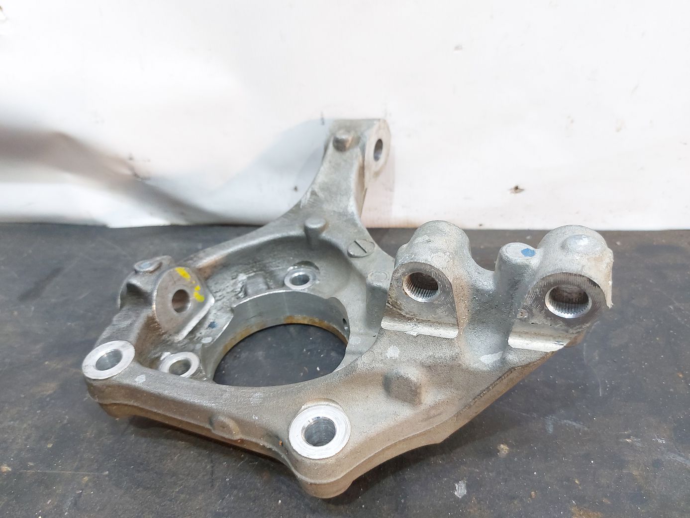 Equinox Поворотний кулак передній лівий Chevrolet Equinox 2010-2017 22786979 Chevrolet Equinox 3