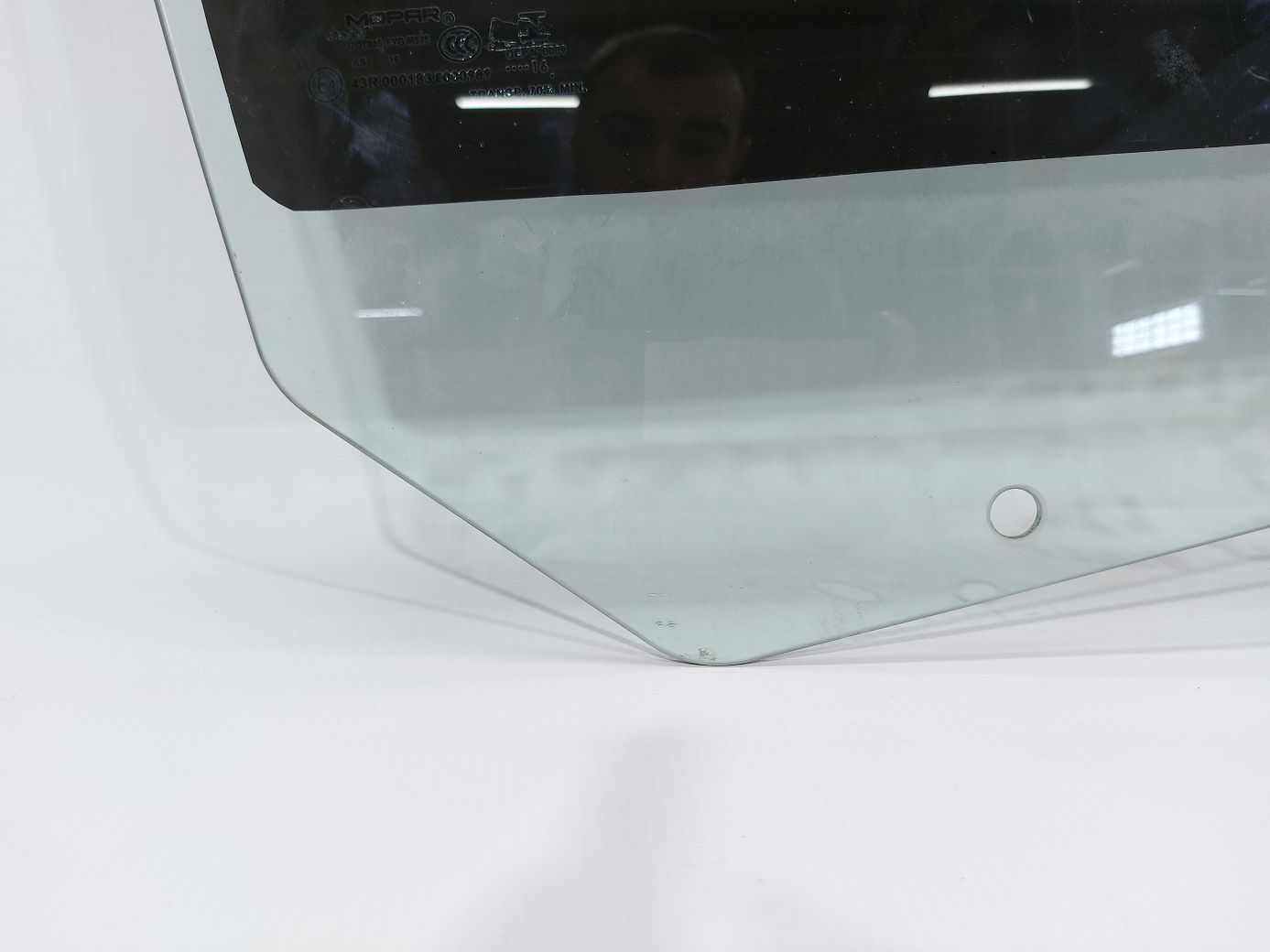 Compass Стекло двери передней правой Jeep Compass 2007-2017 5074816AE Jeep Compass 7