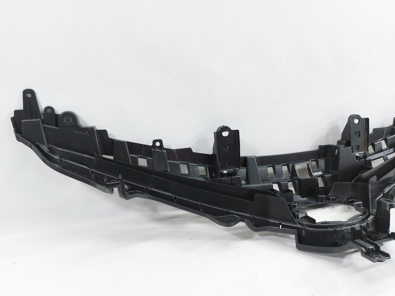 Решетки радиатора в сборе Решетка радиатора верхняя (SE/XSE) Toyota Camry `18-20 Toyota Camry 6