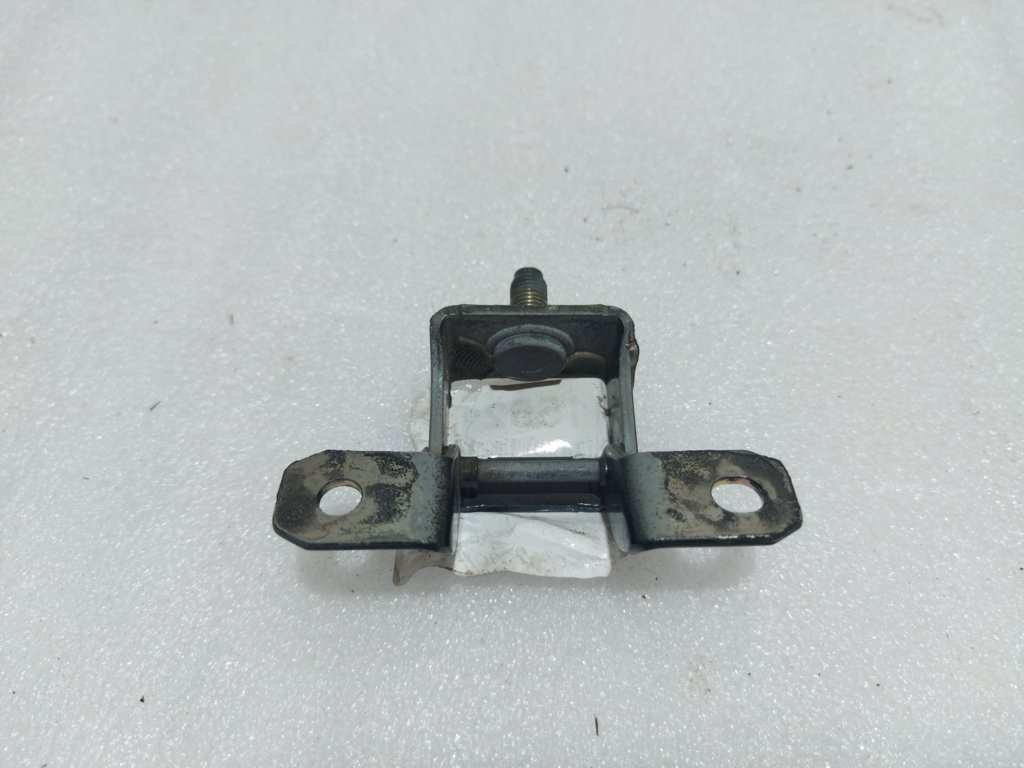 Juke. Скоба металева (петля) Nissan Juke 2011-2015 904001KA0A Nissan Juke