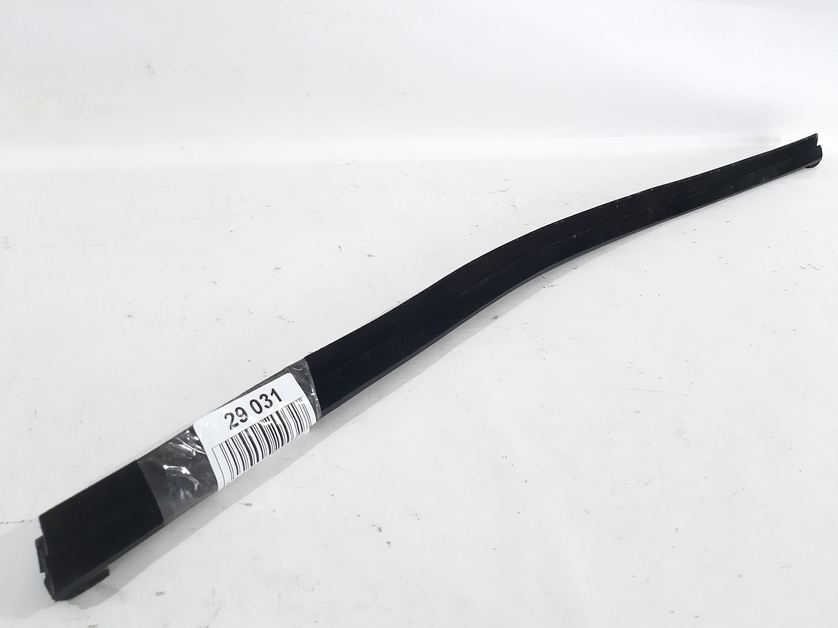 Sonata Ущільнювач скла двері передньої лівої внутрішньої Hyundai Sonata 2011-2015 823563S000RY Hyundai Sonata 3