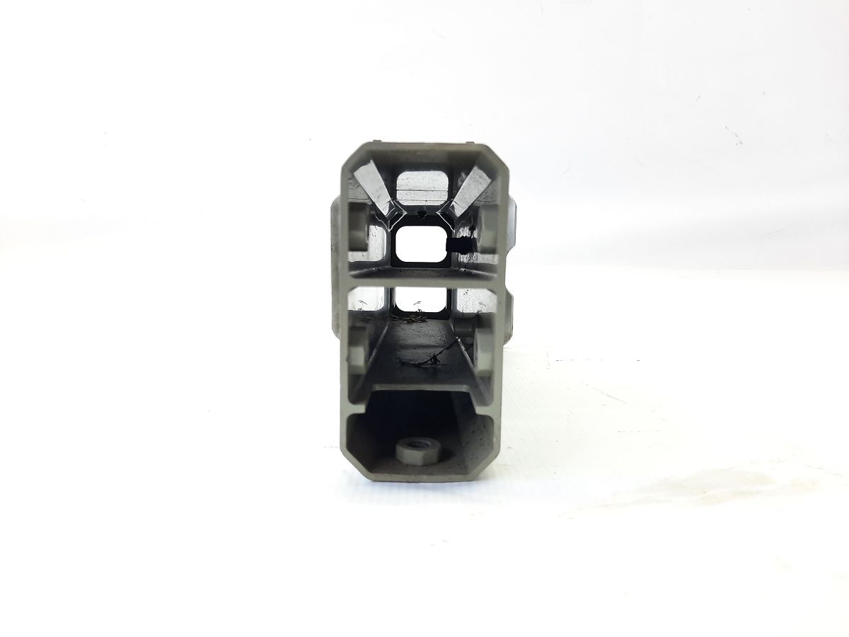 Ats Упор підсилювача переднього правий Cadillac ATS 2013-2019 23194902 Cadillac ATS 3