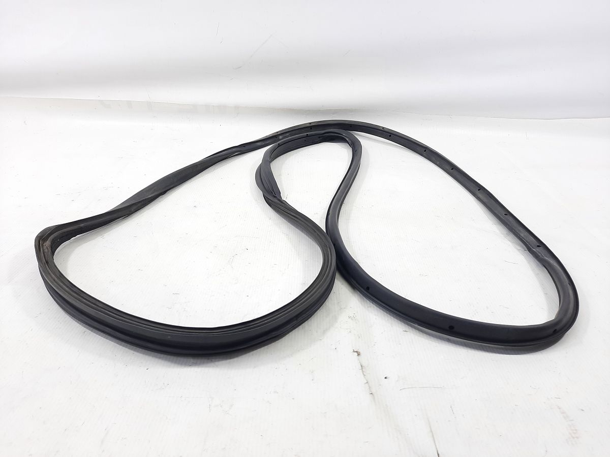 6 Уплотнительная резинка двери передней правой Mazda 6 2014-2017 GHP958760C Mazda 6 5