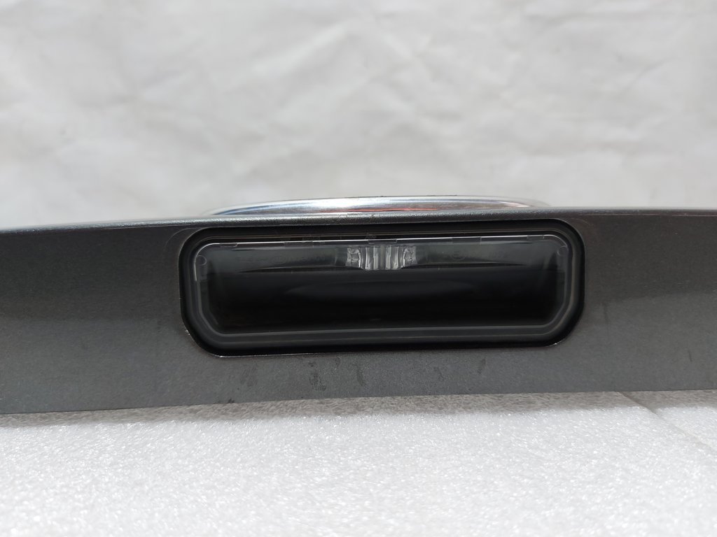 Focus Накладка крышки багажника с кнопкой открытия Ford Focus 2011-2019 CV6Z5443400AA Ford Focus 3
