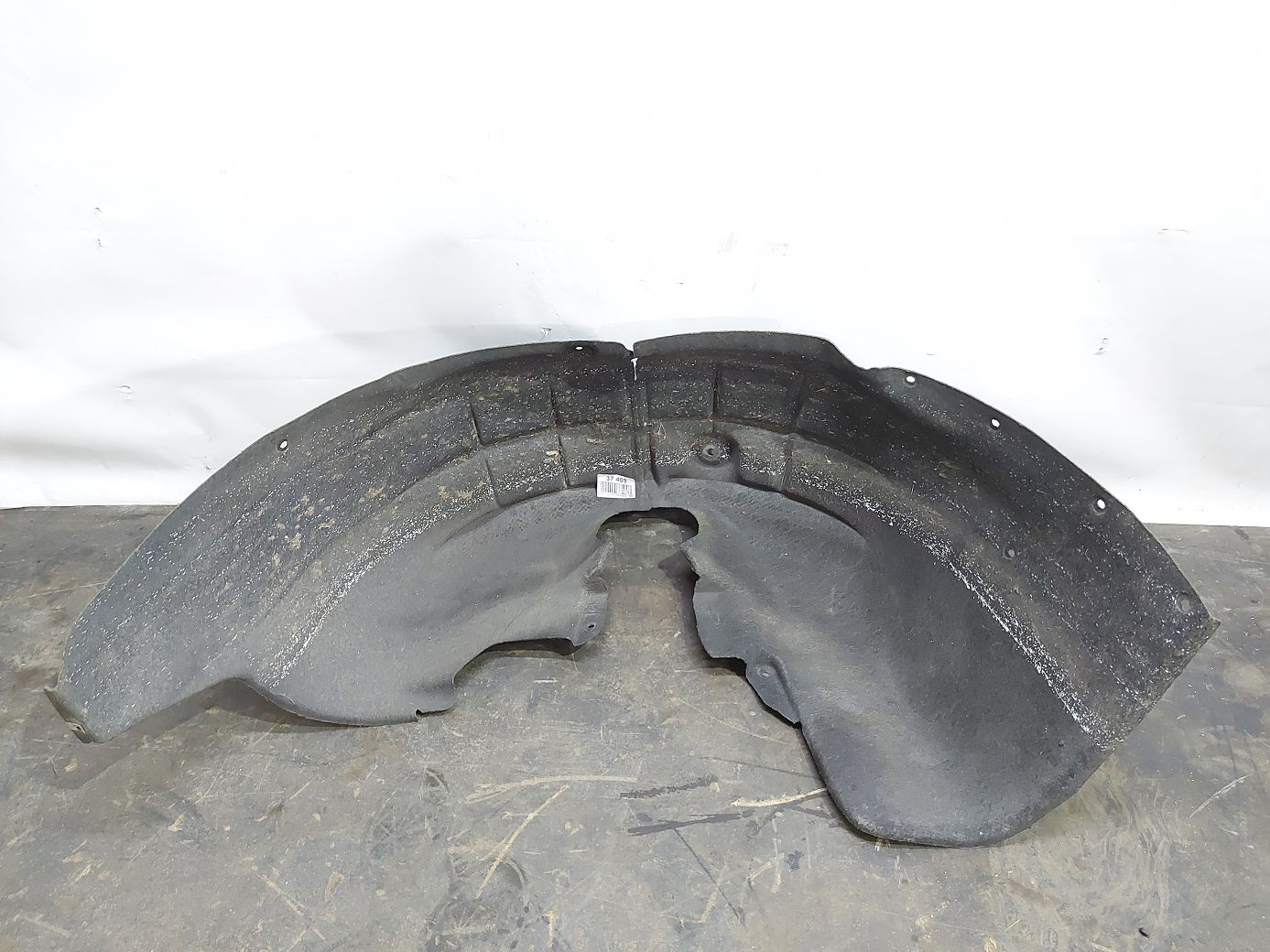 Malibu. Подкрылок задний левый Chevrolet Malibu 2016-2021 84005051 Chevrolet Malibu
